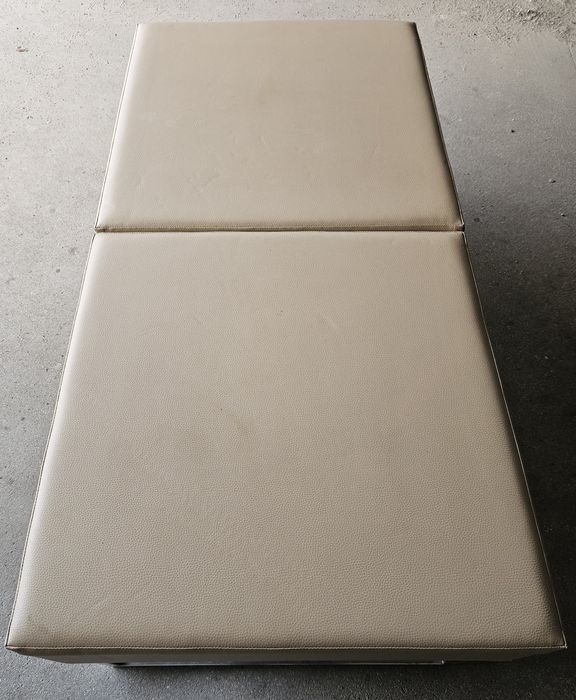 Pufa/otomana/sofa stelaż chrom beżowa