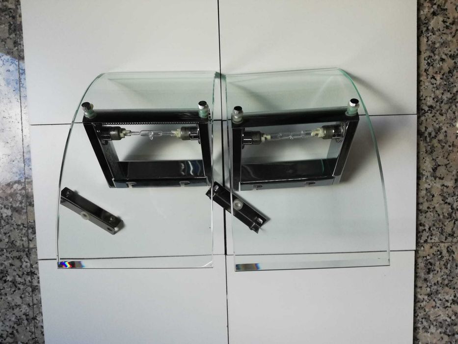 2 apliques de vidro para iluminação de parede em óptimo estado