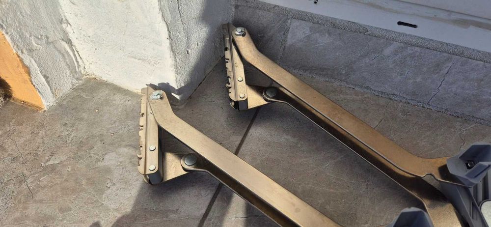 Механізм для паралельного підйому вгору Hafele фасадів ДСП