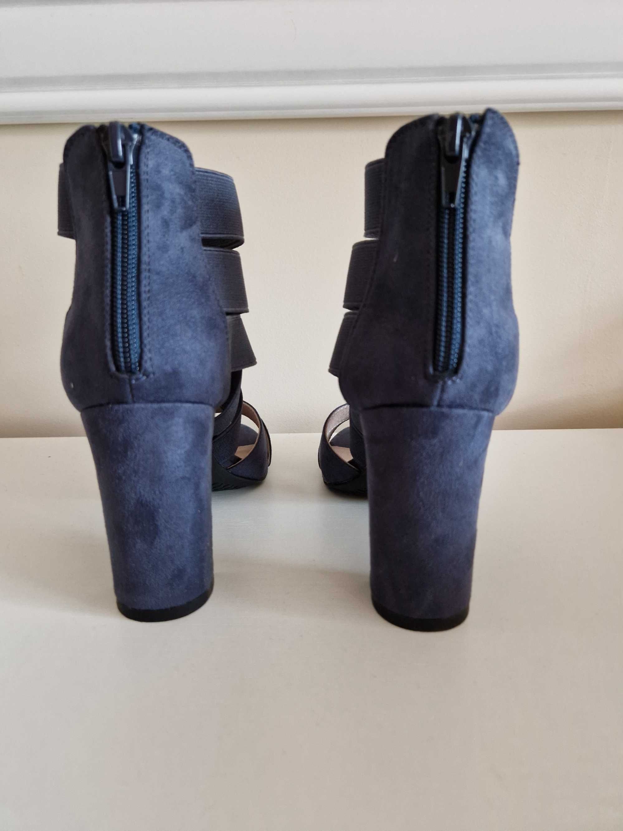 Nowe buty, sandały na obcasie, słupku Graceland roz.35