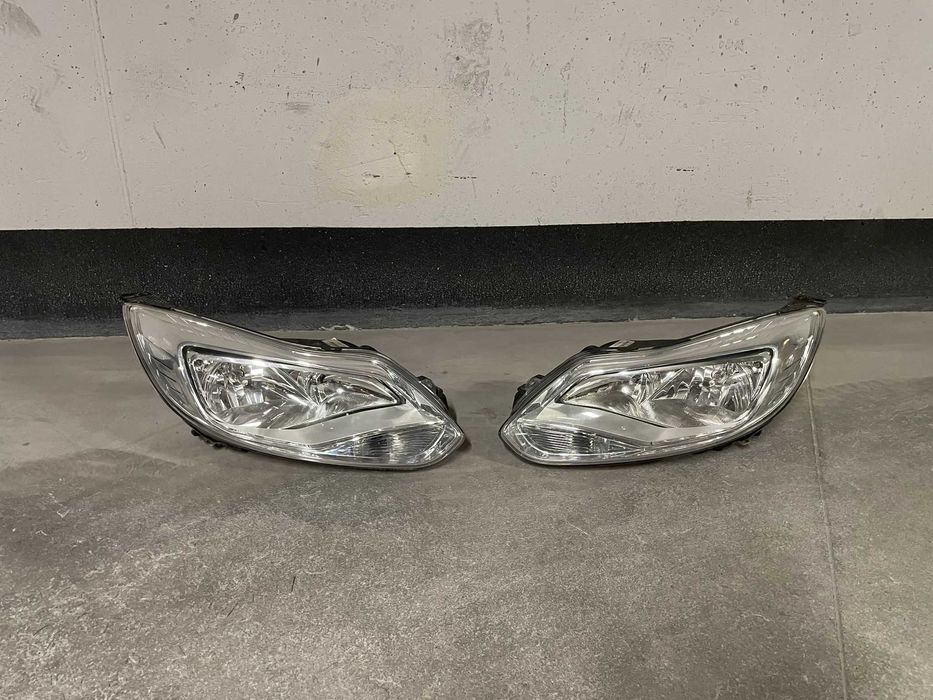 LAMPY PRZEDNIE Ford Focus MK3 – lewa i prawa, komplet