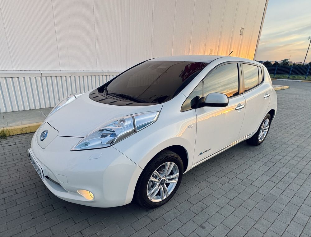 Кращій NISSAN LEAF II покоління