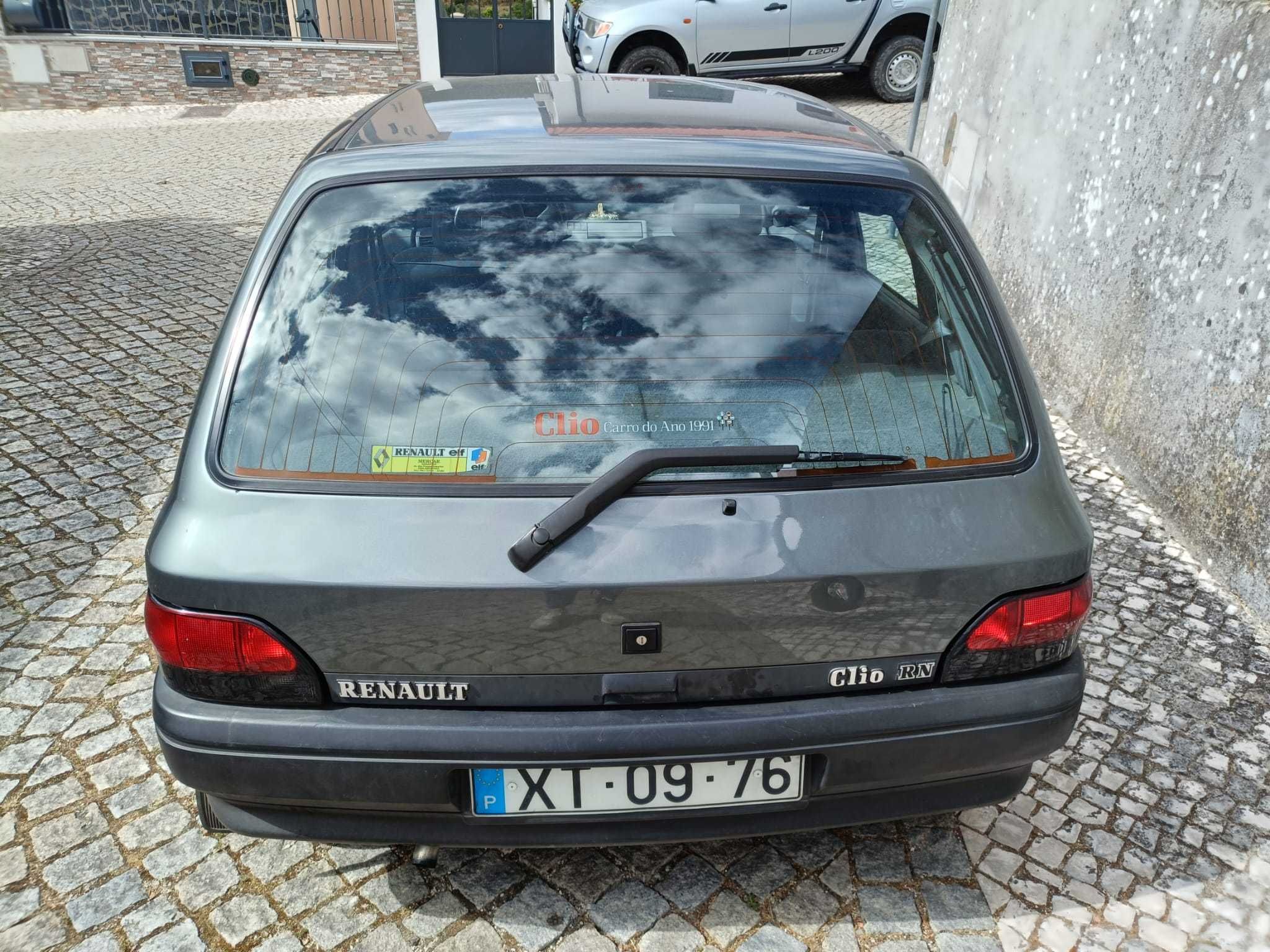 Vendo Renault Clio 1.2 de 1992.