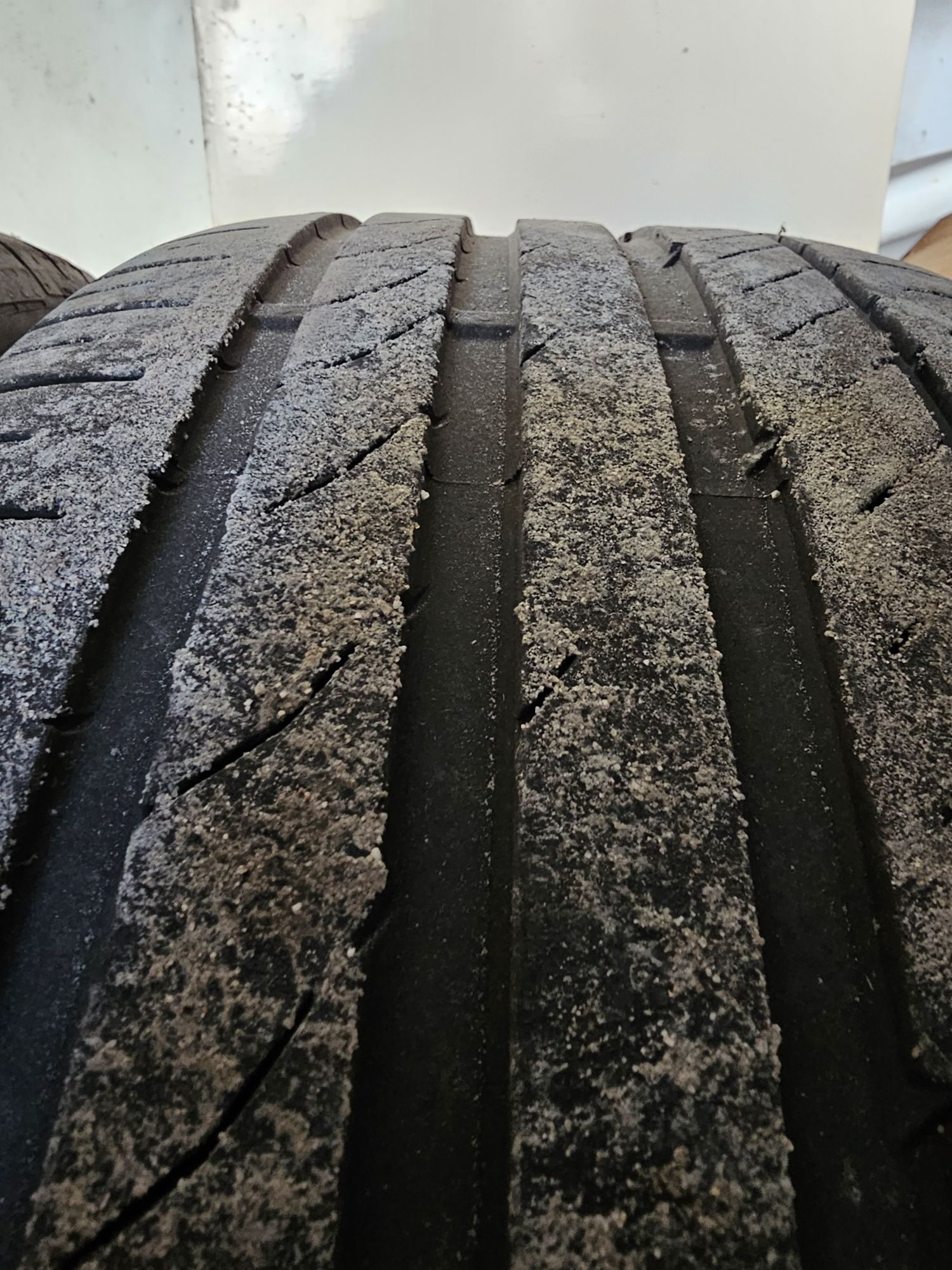 Opony 245/45 r19