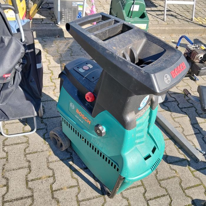 Rozdrabniacz do gałęzi Bosch AXT 25 D