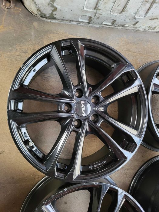 [1285] ORG Felgi aluminiowe KIA 18 cali 5x114,3 et49,5 czujniki GRATIS