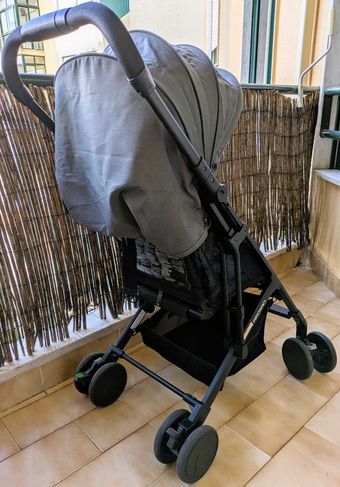 Carrinho de Bebé Recaro Easylife 2 Graphite – Usado c/ Marcas de Uso