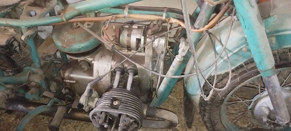 Продам два Урала