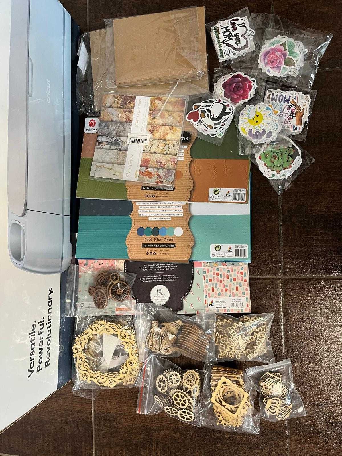 Ploter Cricut Maker 3  dużo akcesowi torba