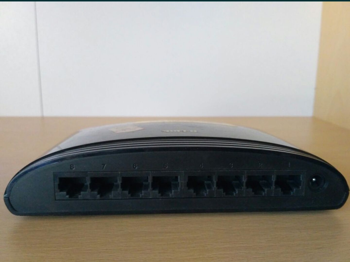 Router Cisco WRV210/200/ Switch D-Link DES-1008D/Router CISCO Linksys