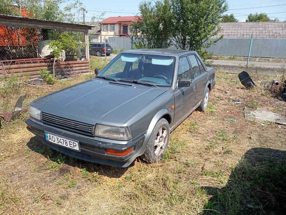 Автомобіль Nissan Bluebird (1990) на ходу
