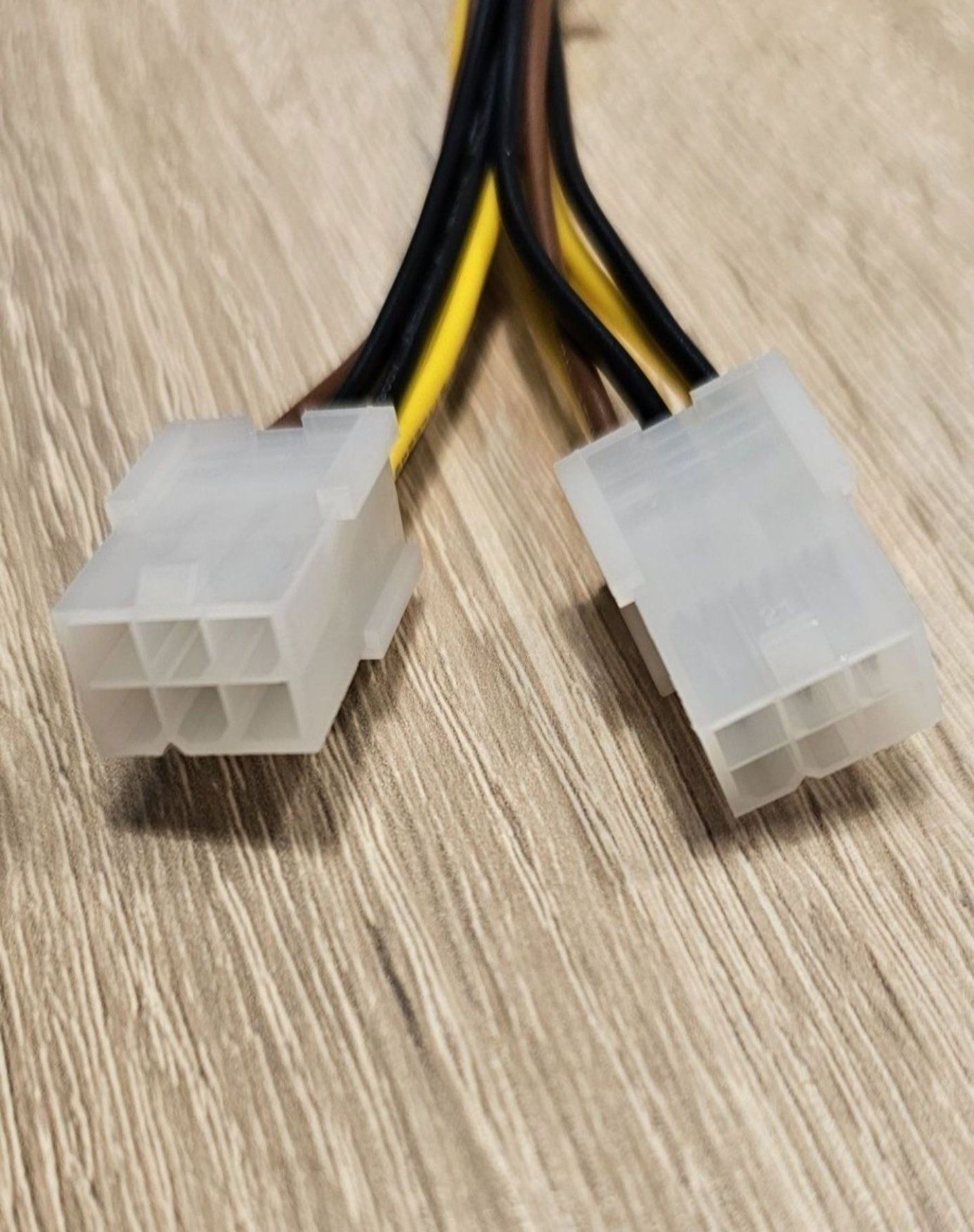 Adapter do karty graficznej 2x6 Pin do 8 Pin Asus