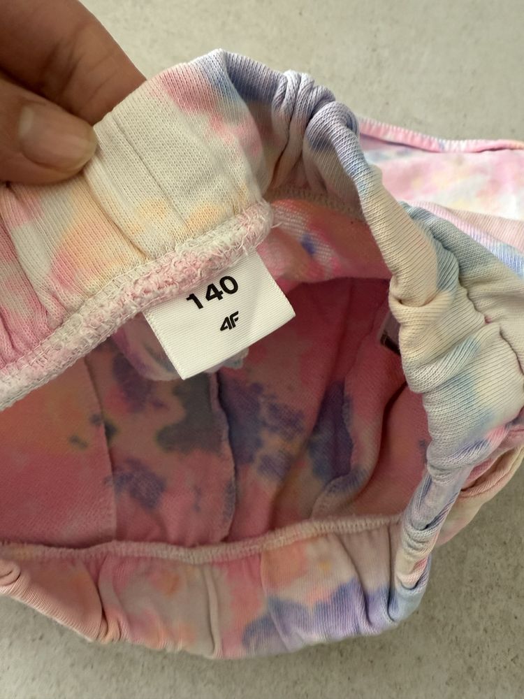 Spodenki 4 F dziewczece 140