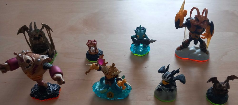 39 Figuras Skylander + 2 Portais