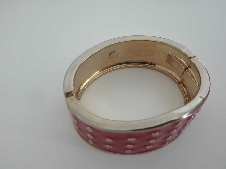 Pulseiras de marcas diversas