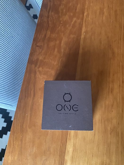 Relógio ONE em muito bom estado
