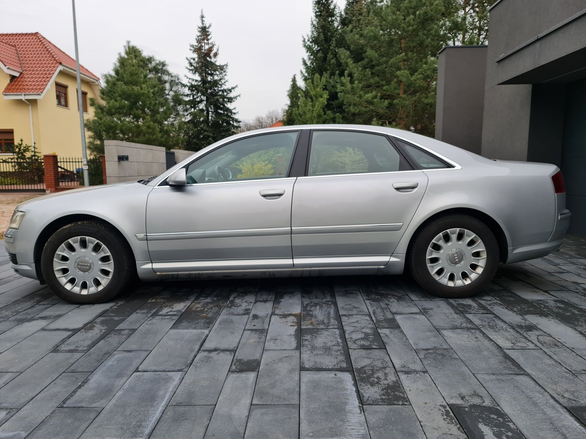 Audi A8 D3 4.2 benzyna Quattro 2003r.