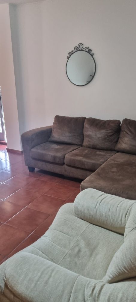 Quartos para arrendar- Coimbra- Apartamento só com estudantes rapazes.