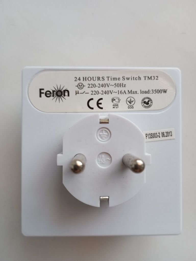 Резетка з таймером Feron TM32
Розетка с таймером Feron TM32
Розетка с