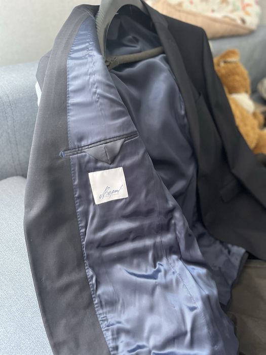 Чоловічий костюм від бренду voronin