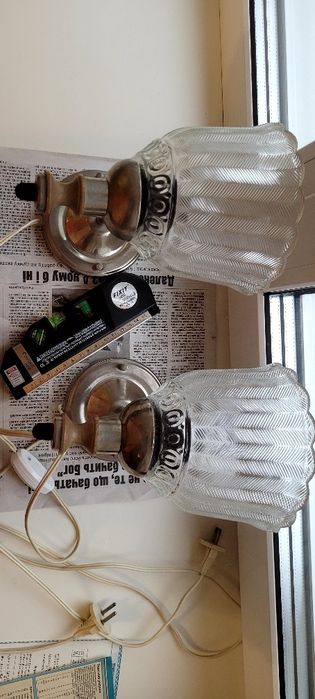 Настінні світильники