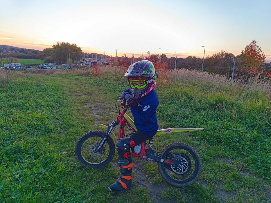 Mecatecno T12 - 750W, mini elektryk dla dziecka, mini trial