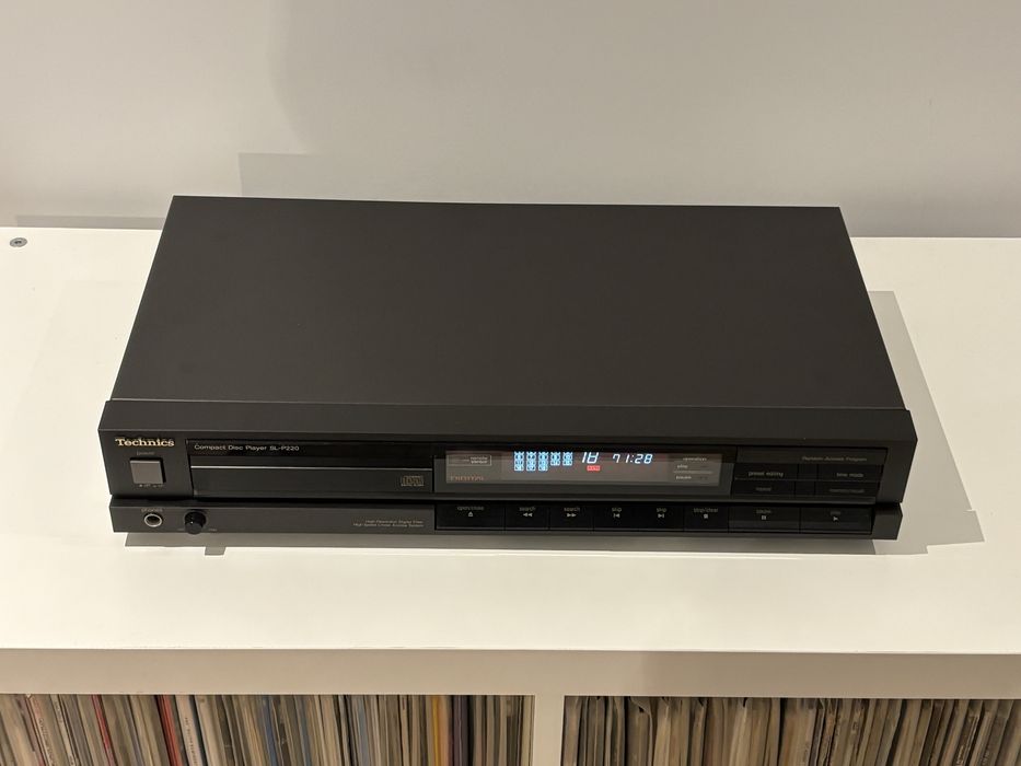 Technics SL-P220 w kartonie