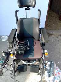 elektryczny wózek inwalidzki (Ogłoszenie grzecznościowe)