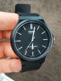 Годинник чоловічий Casio MW-240-1EVEF Оригинал Гарантия Часы мужские