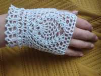 Mitenki - piękne ozdobne białe rękawiczki szydełkowe rozmiar M