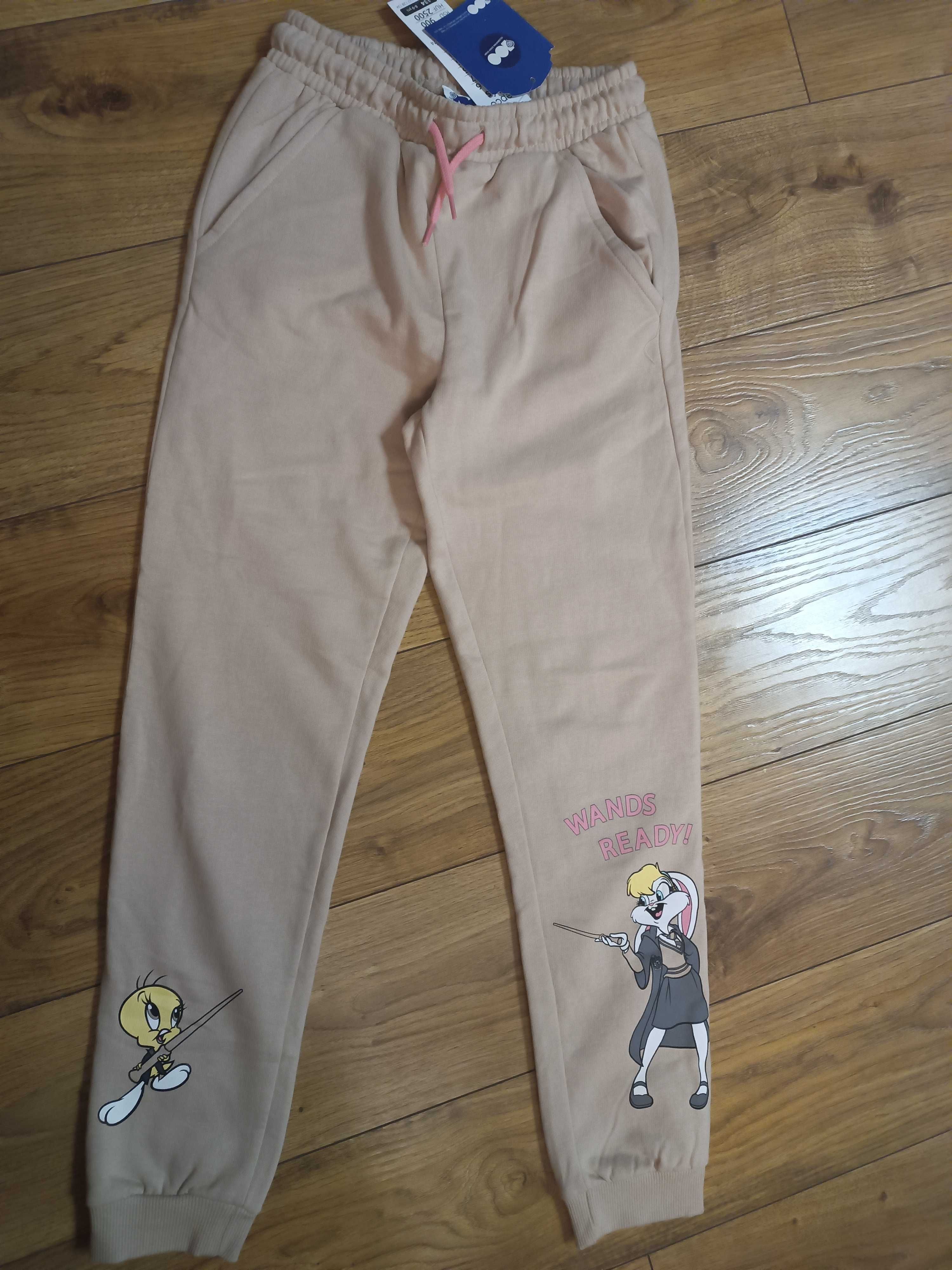 Nowe dresy/ spodnie dresowe r.134. bawełna. Kanarek Tweety, Lola bunny