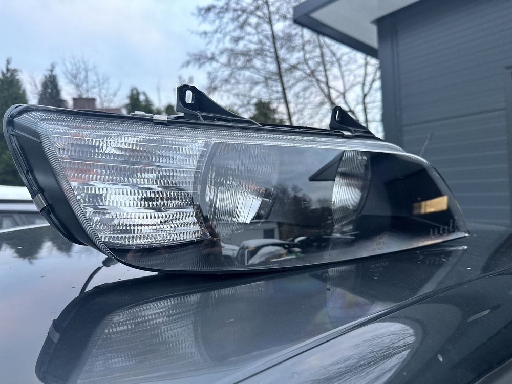 Lampa prawa BMW Z3 Z3M biały kierunek NOWA kompletna EU reflekor