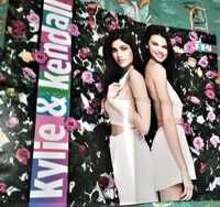 Плaкат,постер    Kylie ,Kendall Jenner ,Сестры Кендалл и Кайли Дженнер