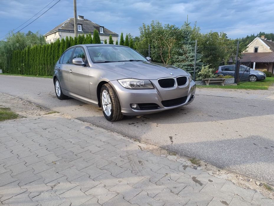 Sprzedam ładne BMW E90 316i 2010rok seria 3