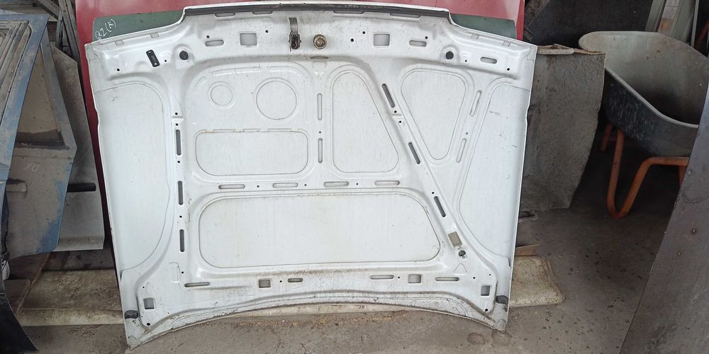 Капот Opel Вектра А В Kadett в заводському стані відмінний