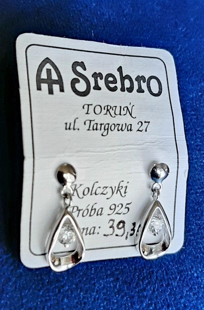 Srebrne kolczyki wiszące kropelki białe cyrkonie