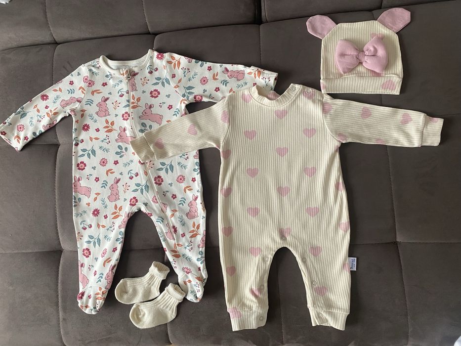 Комплект одягу на дівчинку