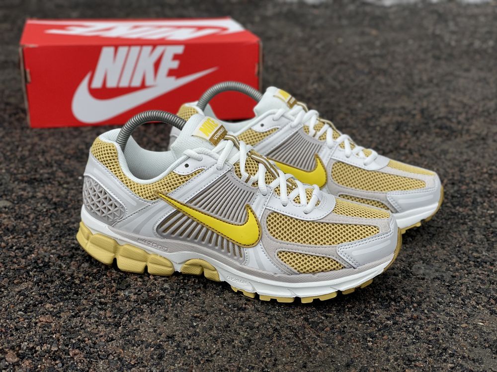 Оригінальні кросівки Nike Zoom Vomero 5 найк кроси оригинал  42,5