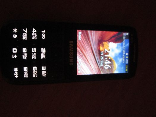 телефон .SAMSUNG на 2 сим-карты