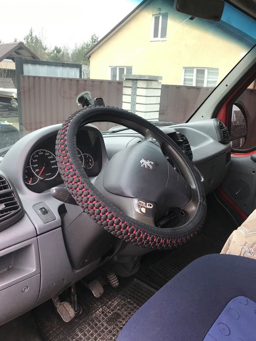 Продам пежо боксер.