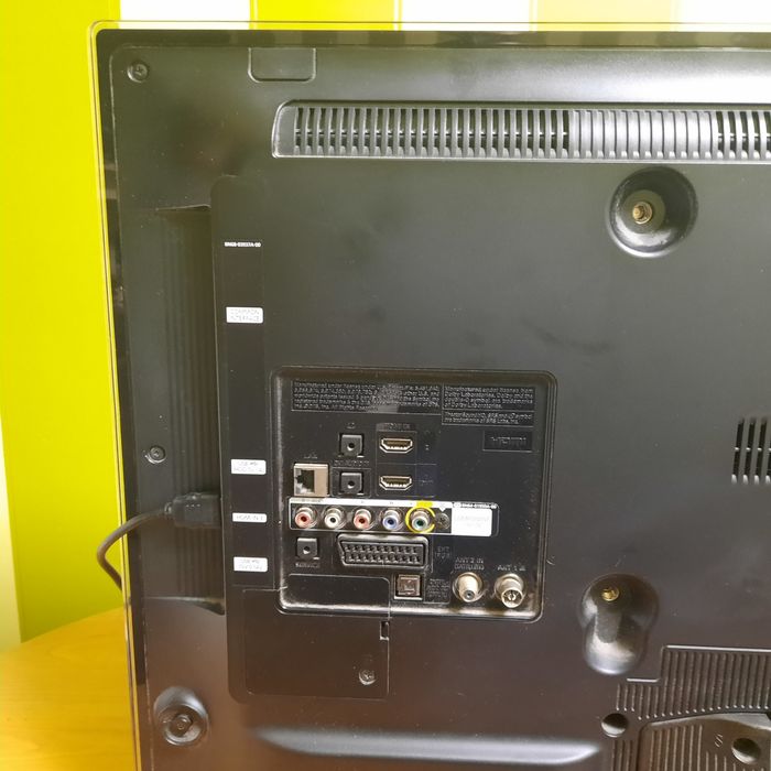 Продам телевізор 
Зв