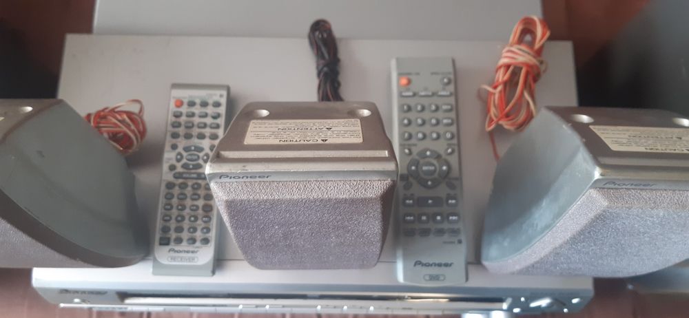 Amplituner Pioneer VSX-817 7.1 CH plus DVD Pioneer  DV-2850 i kolumny