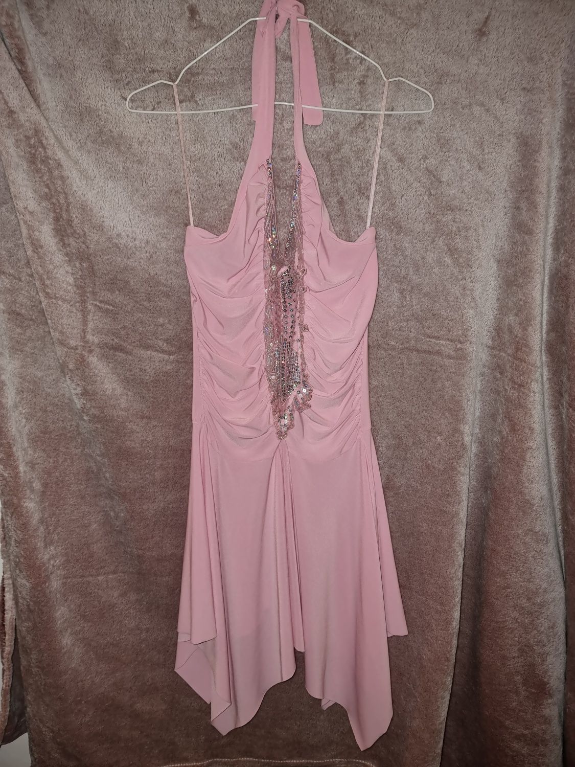 Sukienka suknia s asymetryczna różowa róż 36 cekiny wiązana na szyi