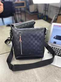 Кожаный мессенджер Louis Vuitton плечевая сумка Луи Виттон c305