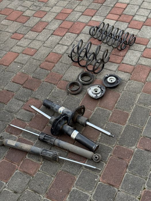 Амортизатори стойки пружини фольцваген пассат