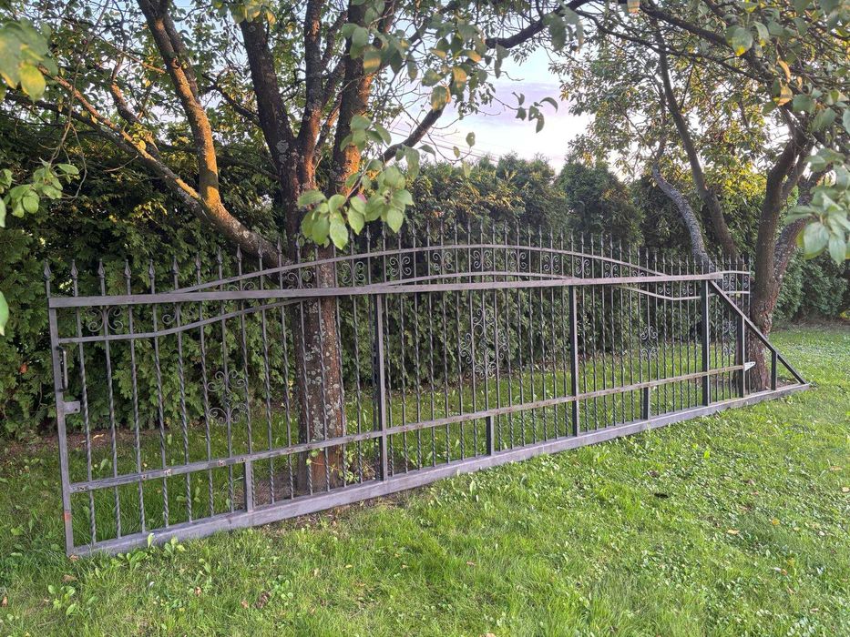 Brama przesuwna i furtka
