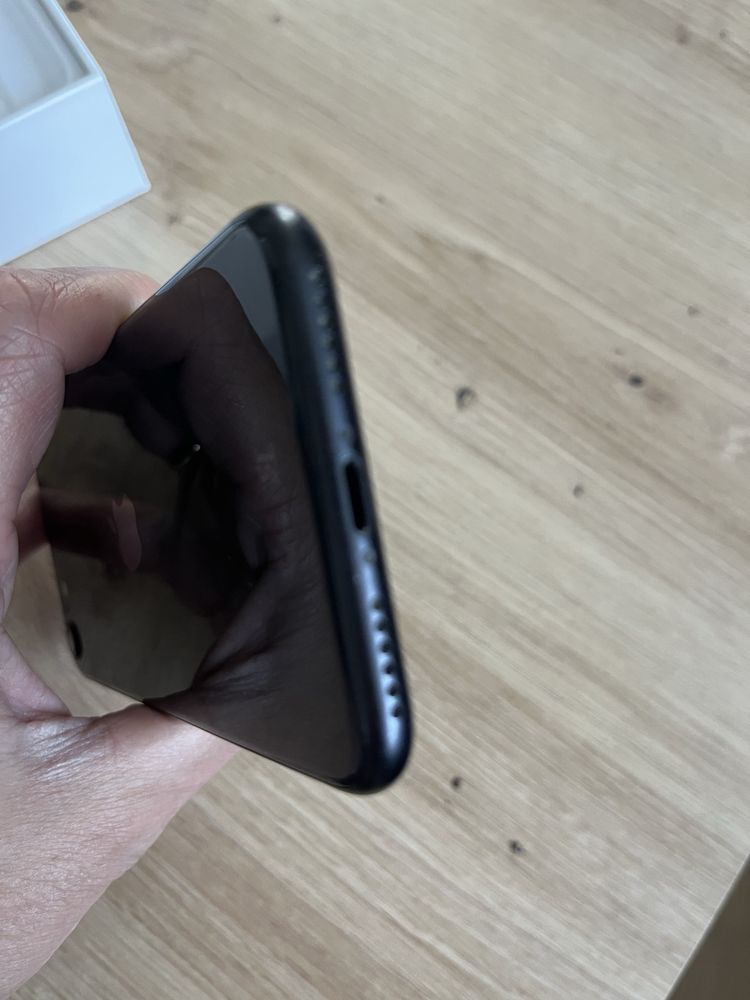 I phone SE gen2 stan idealny