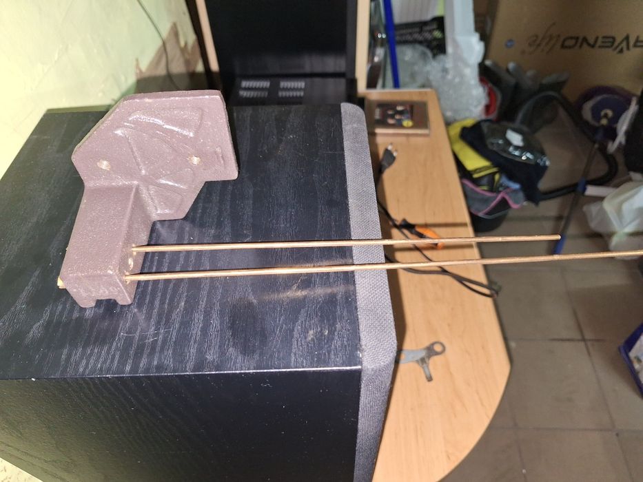 Gong wiszącego zegara