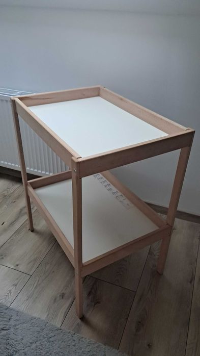 Przewijak Ikea z pojemnikami