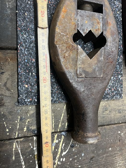 Pokrętło do gwintowników